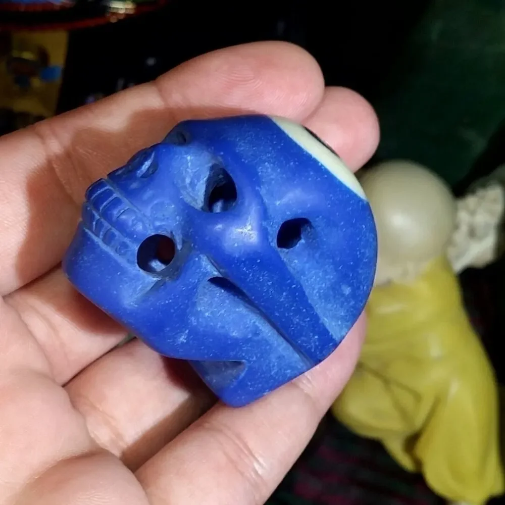 No.2 Realistic Carved Billiard Skull - Picture 3 of 4